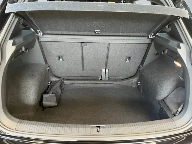 Volkswagen Tiguan view 14
