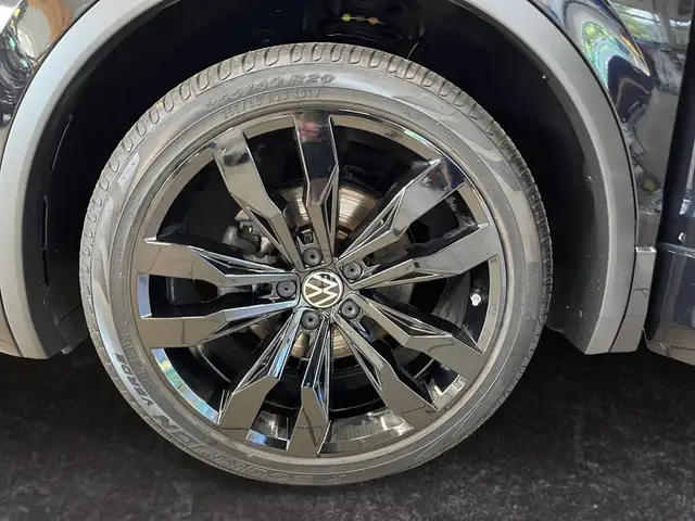 Volkswagen Tiguan view 15