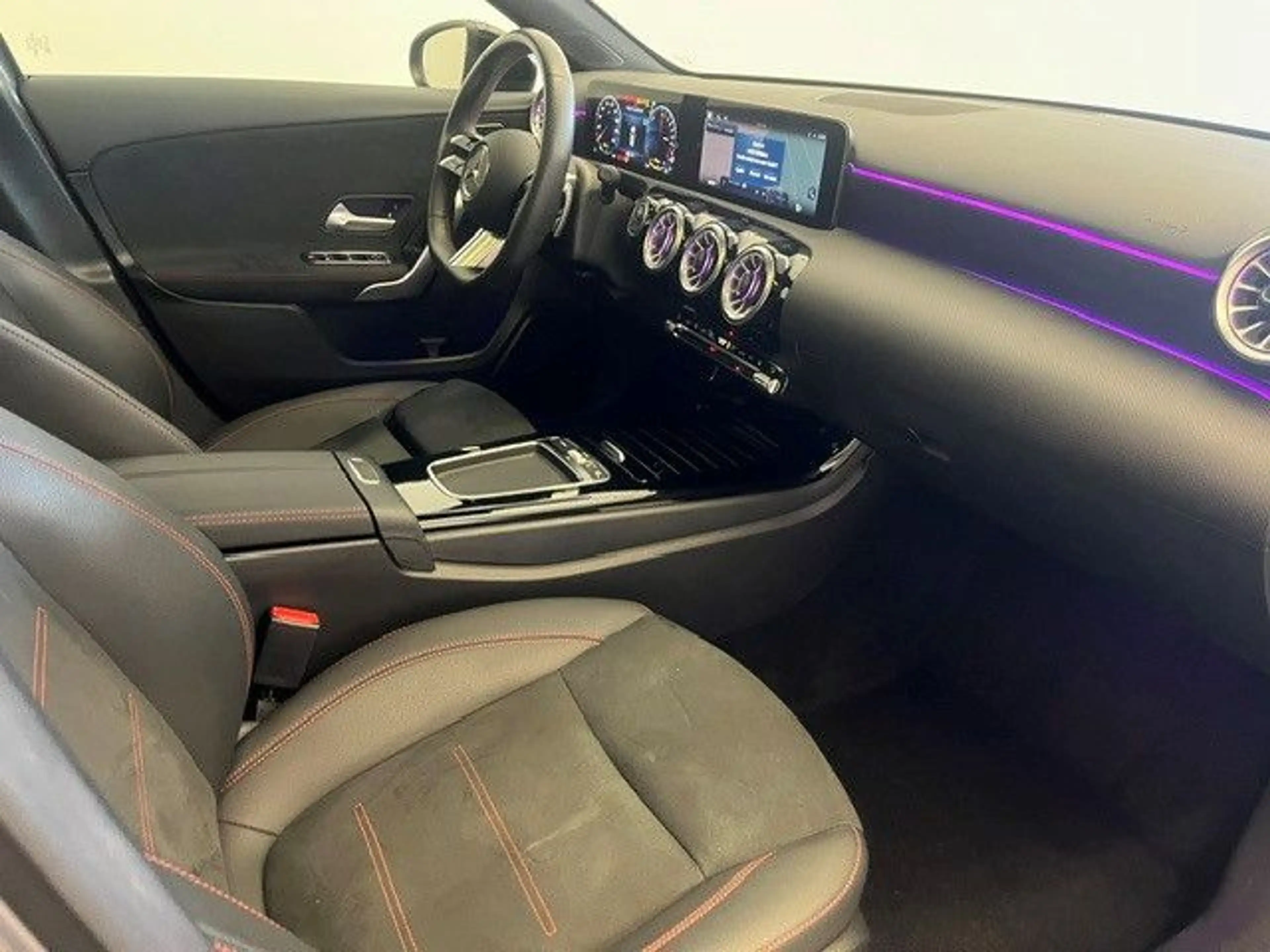 Mercedes-Benz A 250 e AMG-Line Panorama Distronic Keyless Go — photo 6