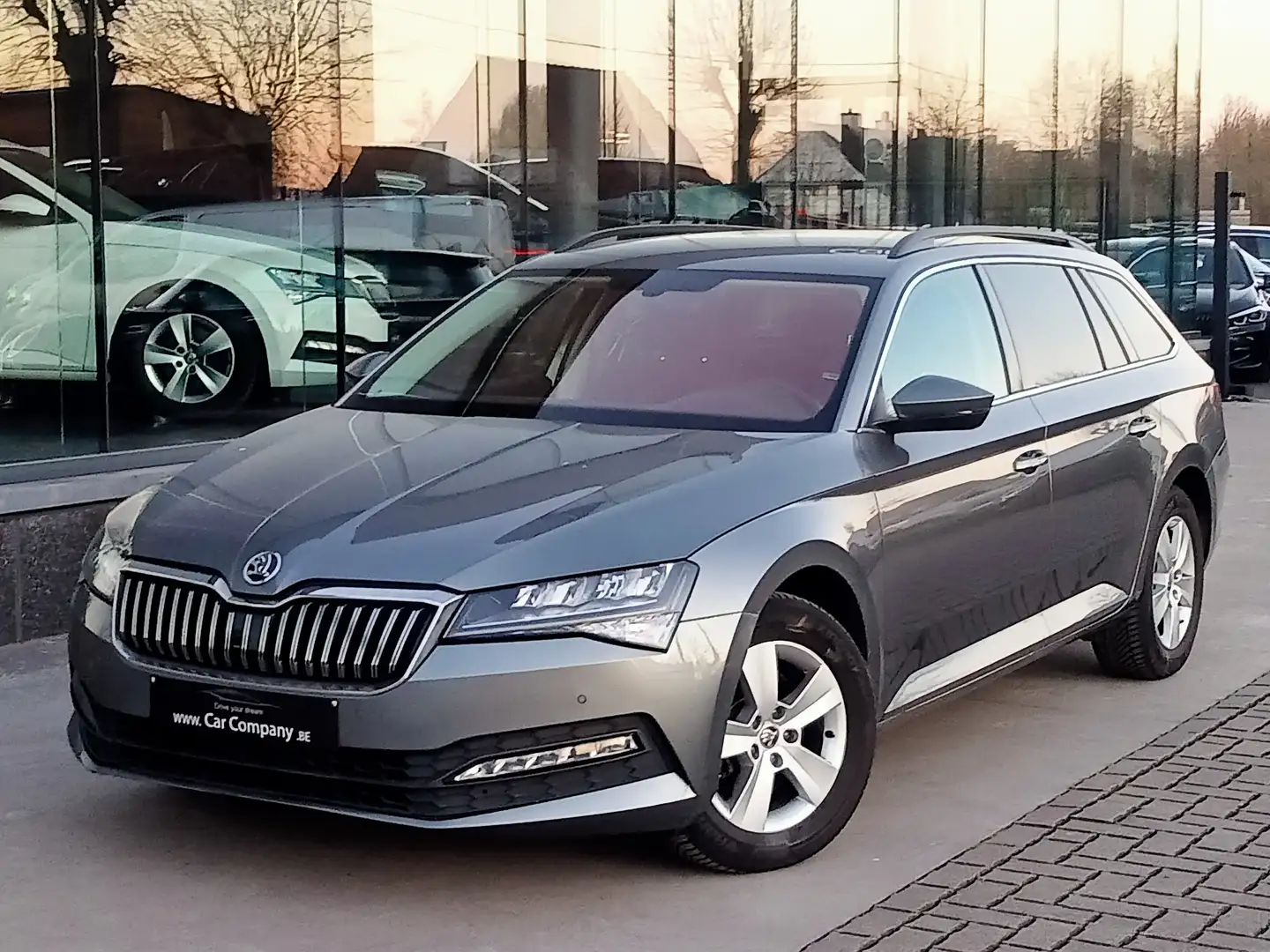 Skoda Superb Superb Combi 1.5 TSI DSG Ambition Gris - 2