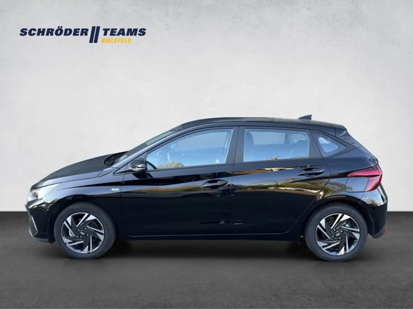 Hyundai i20 1.0 T-GDi Trend SHZ/DAB Schwarz - 2