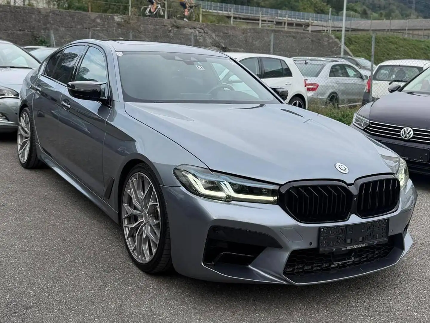 BMW 540 540 i xDrive Luxury Line Grau - 2