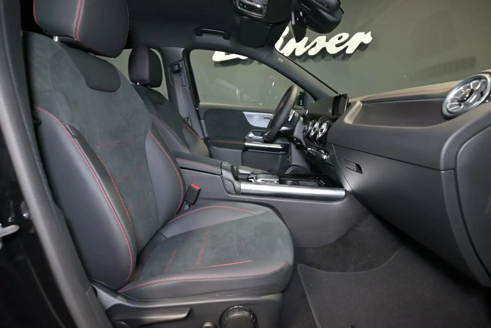 Mercedes-Benz EQA 250 + AMG S-Sitz KAM ACC PDC SpurH Navi AUT Negro - 2