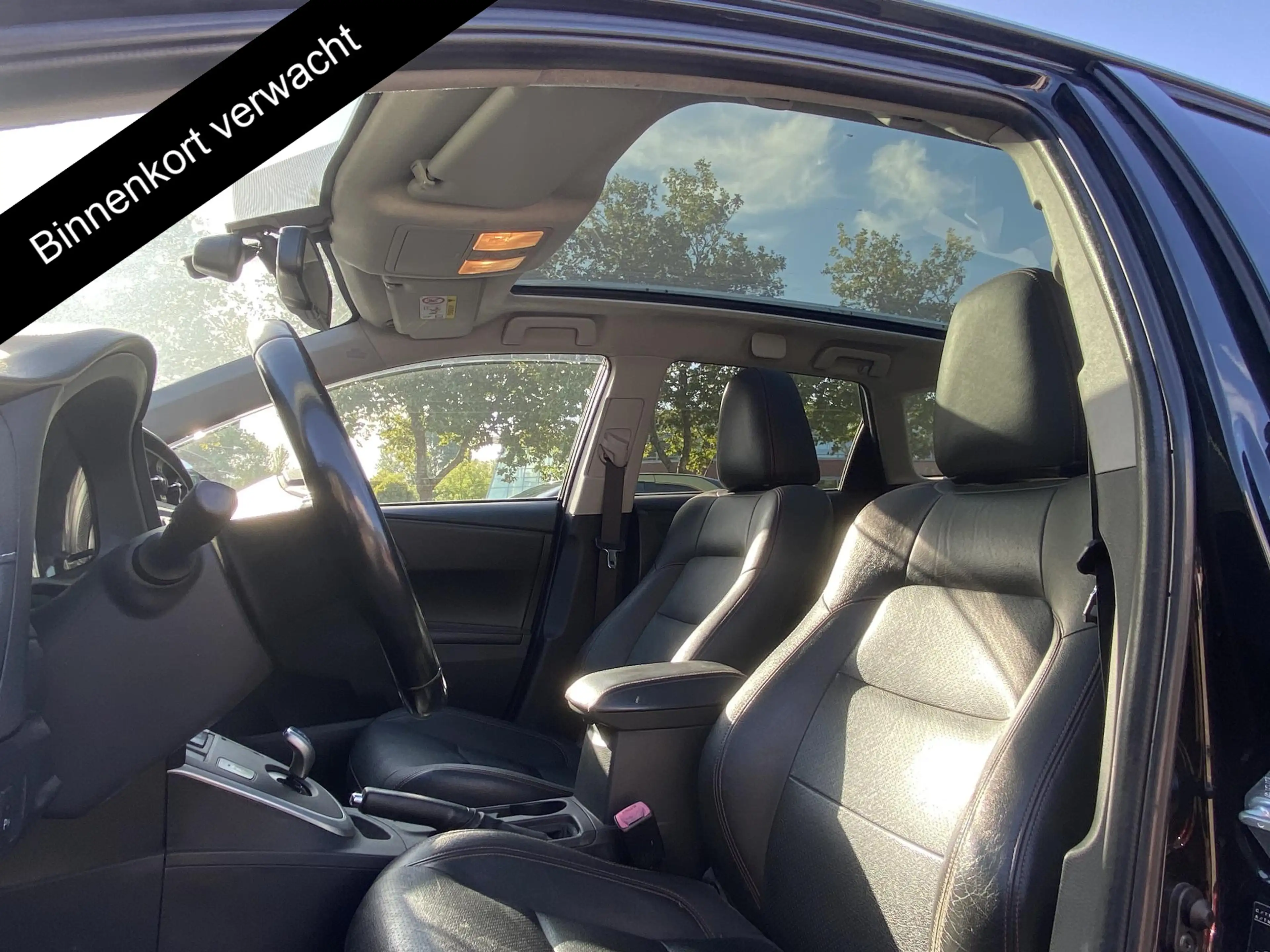 Toyota Auris Touring Sports 1.8 Hybrid Lease Leer | Stoelverwar — photo 13