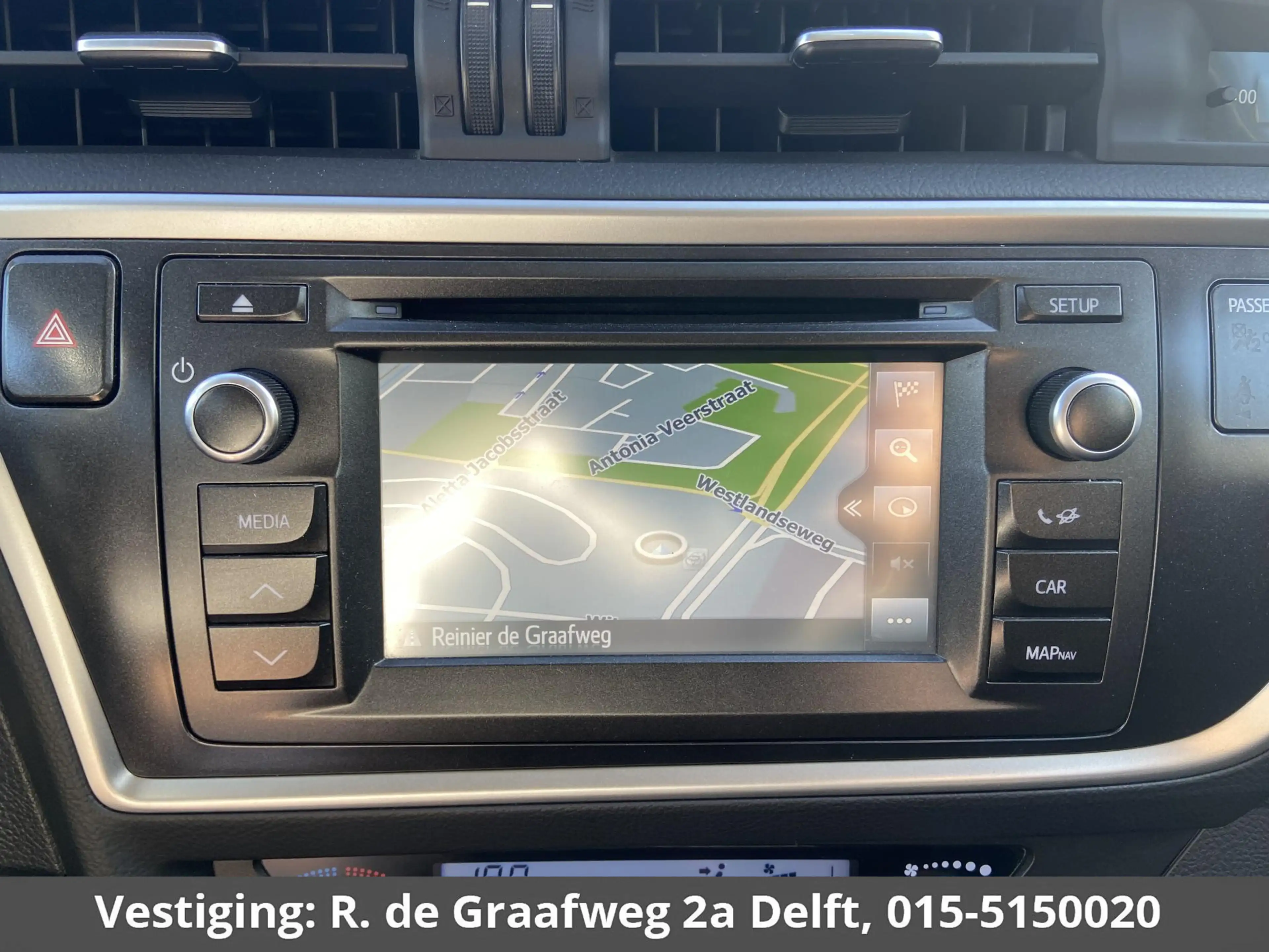 Toyota Auris Touring Sports 1.8 Hybrid Lease Leer | Stoelverwar — photo 9