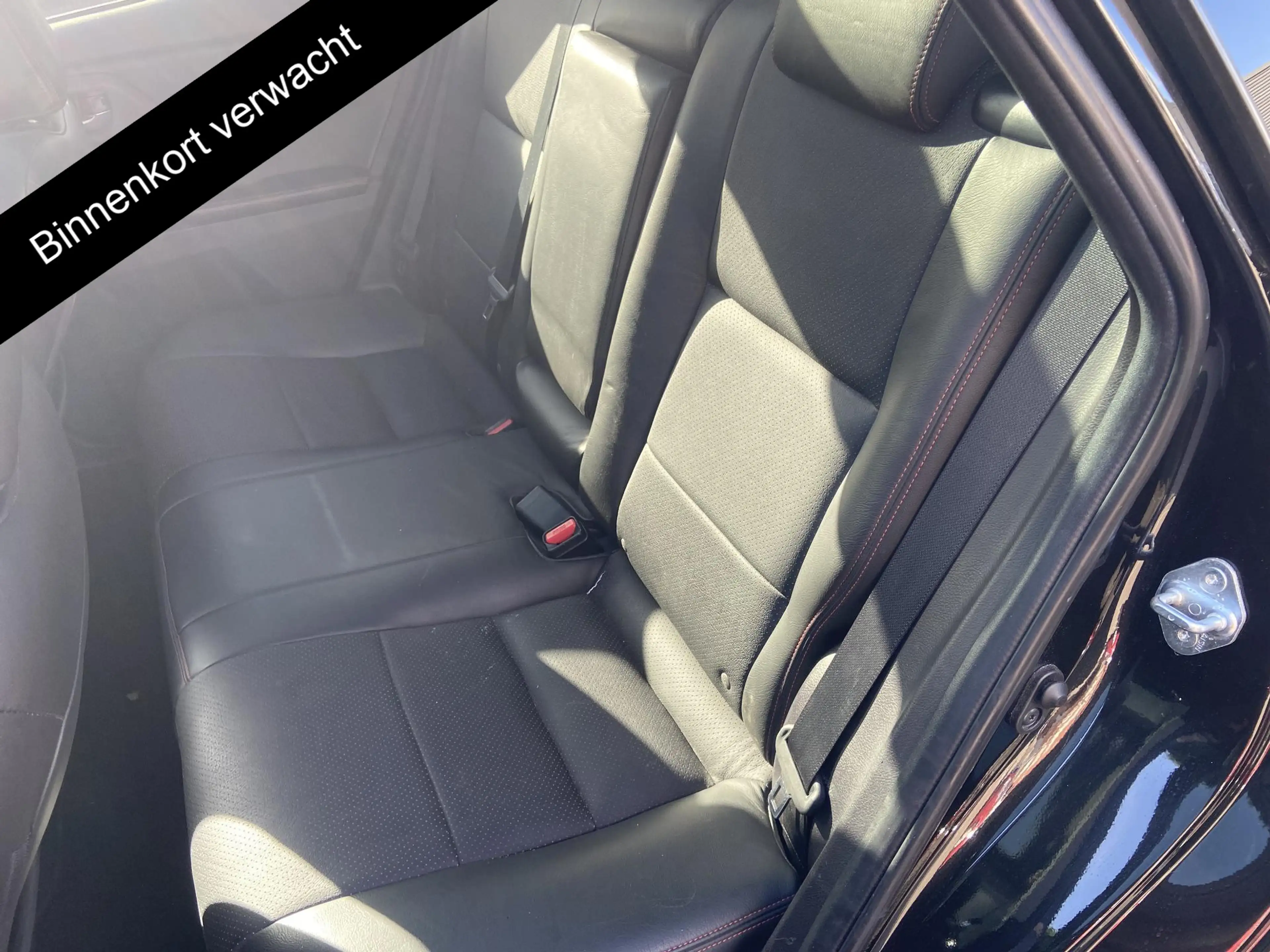 Toyota Auris Touring Sports 1.8 Hybrid Lease Leer | Stoelverwar — photo 15