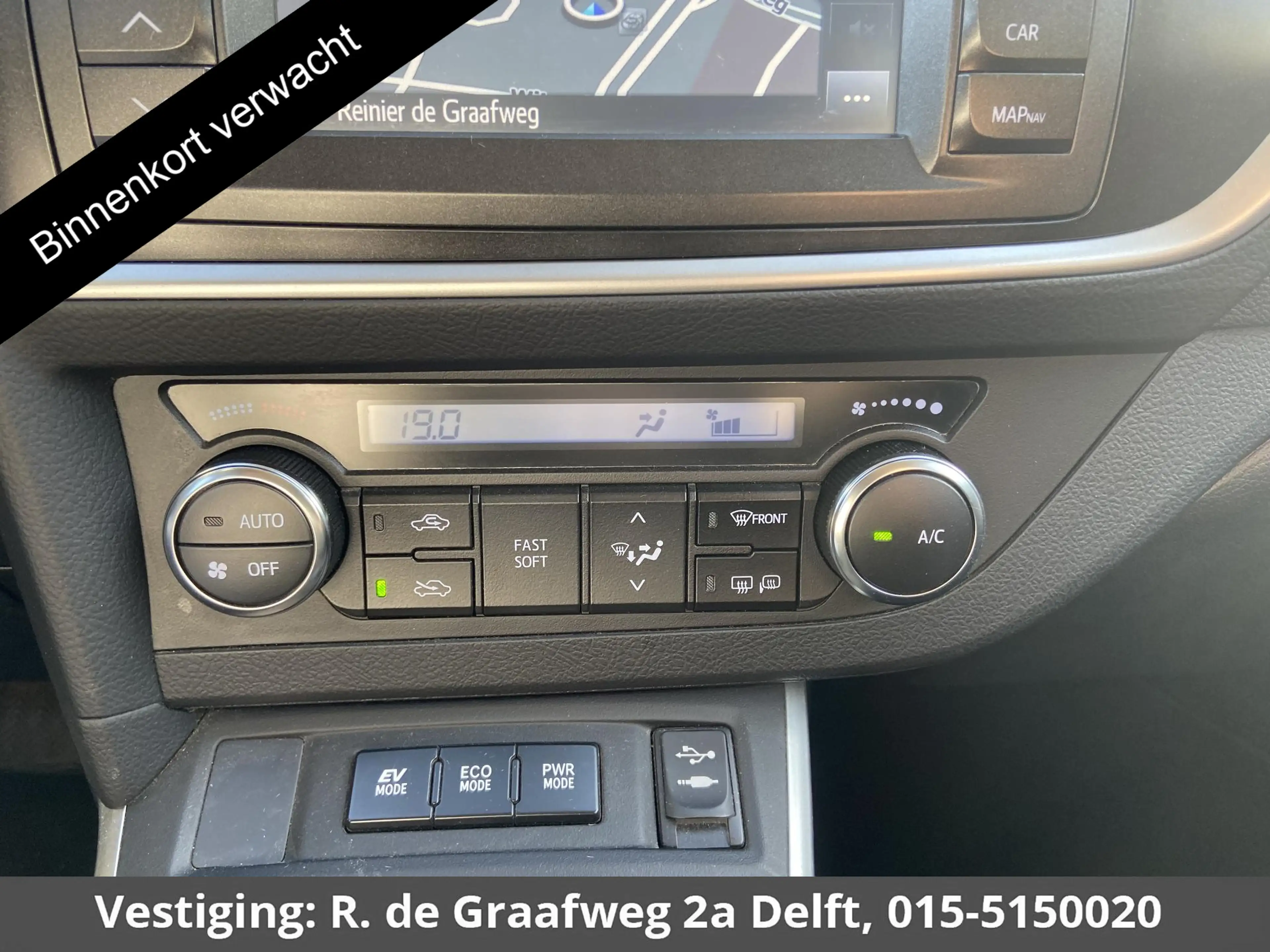 Toyota Auris Touring Sports 1.8 Hybrid Lease Leer | Stoelverwar — photo 10