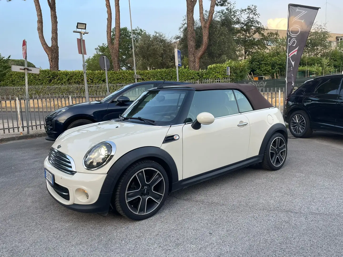 MINI Cooper D Cabrio 1.6 112cv Бежевий - 1