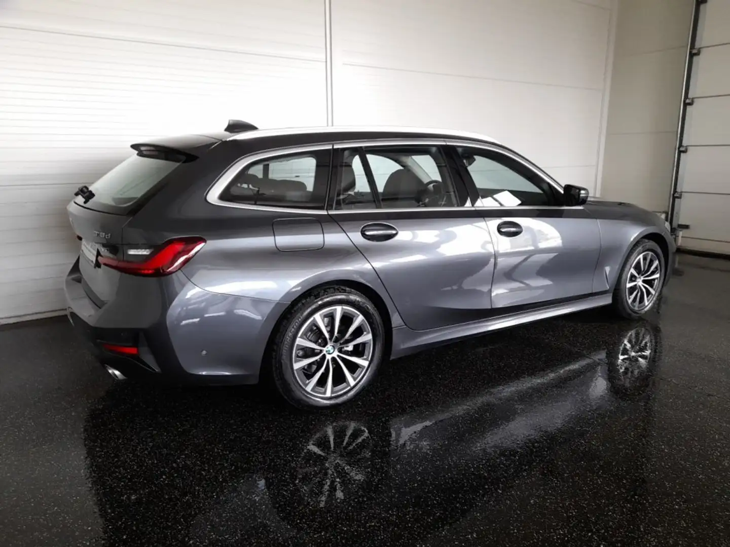 BMW 316 d Touring Aut *VOLL LED / NAVI / LIVE COCKPIT PROF / KAMERA / 3-ZONEN-KLIMA / E-KLAPPE / KEYLESS* Grau - 2
