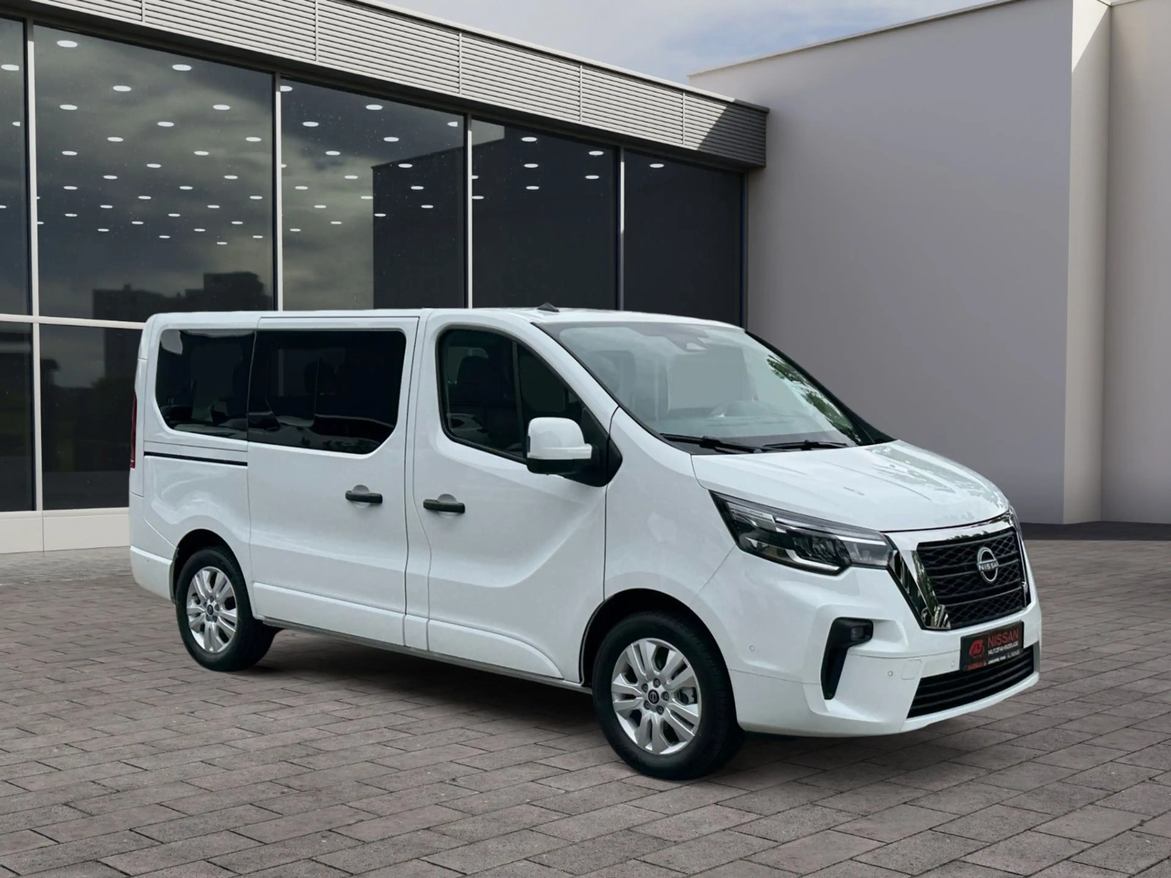 Nissan Primastar Kombi 8-Sitzer dci170 AT TEKNA 2ST HK — photo 9