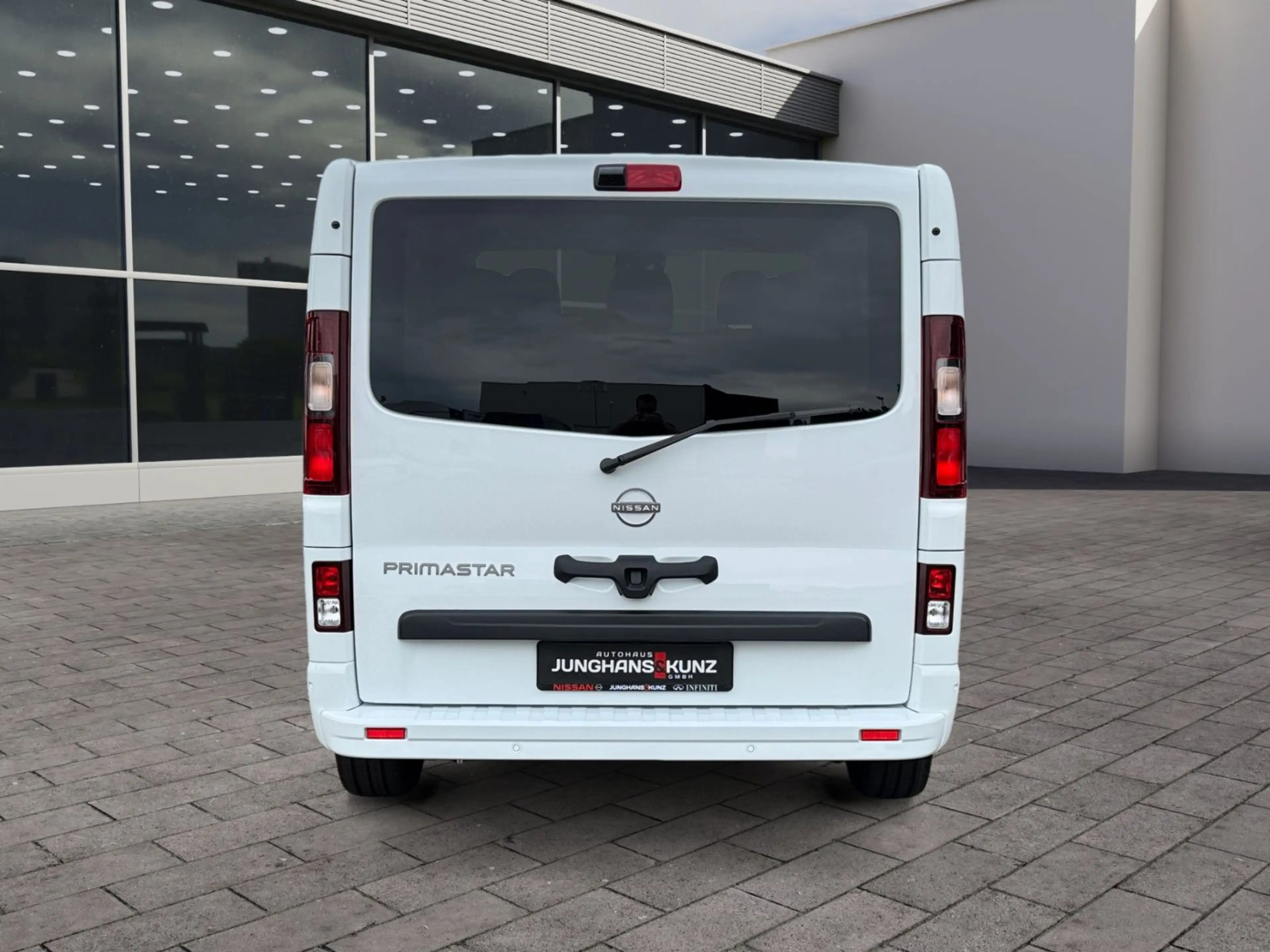Nissan Primastar Kombi 8-Sitzer dci170 AT TEKNA 2ST HK — photo 6