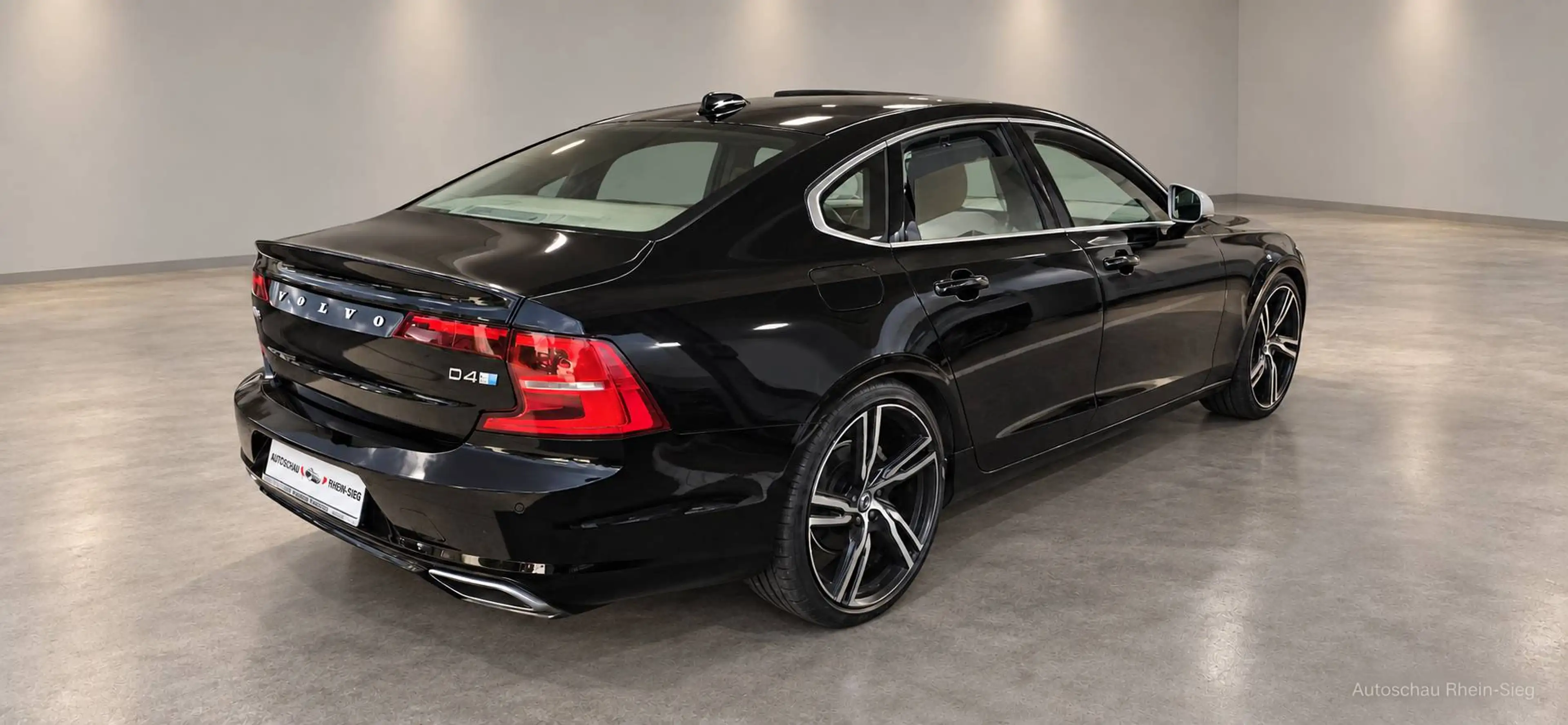 Volvo S90 R Design — photo 4
