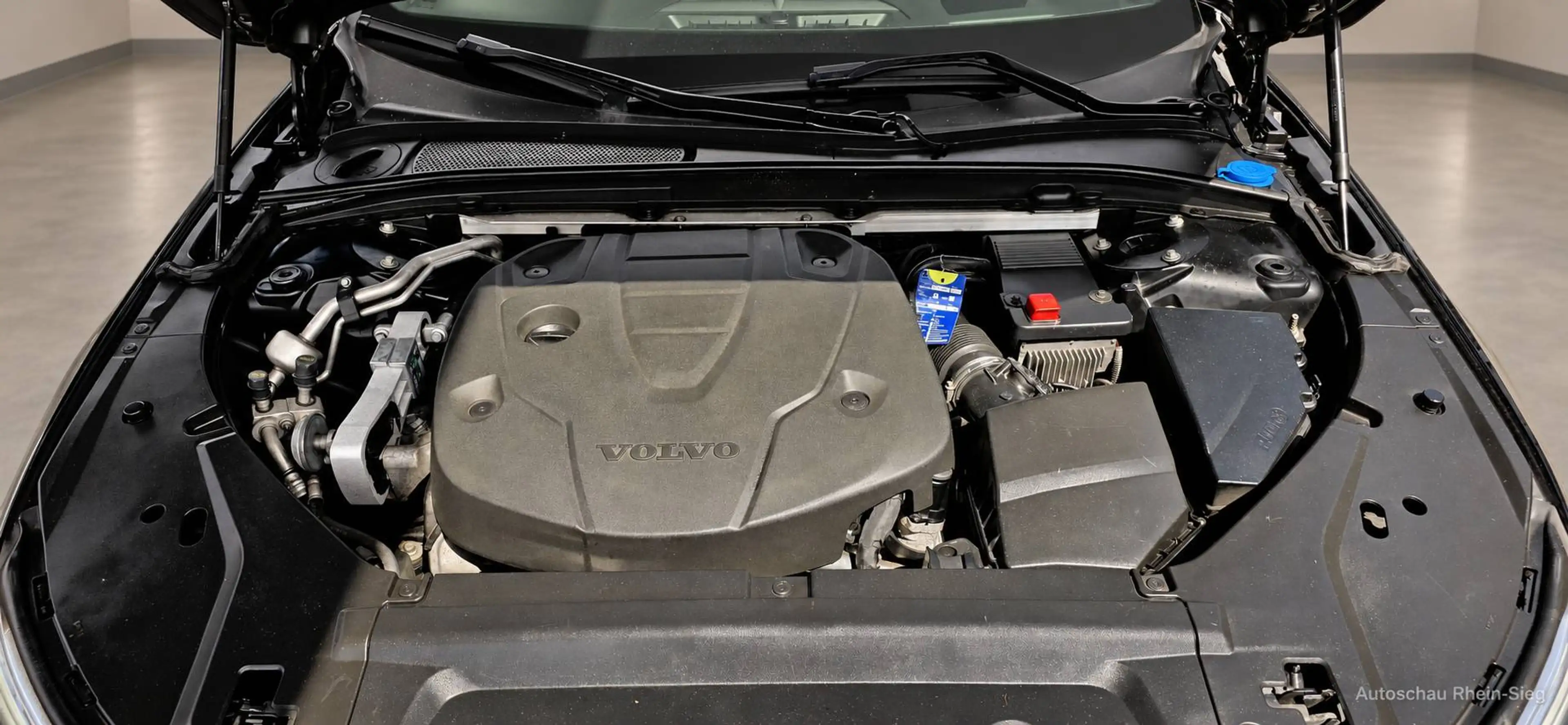 Volvo S90 R Design — photo 14