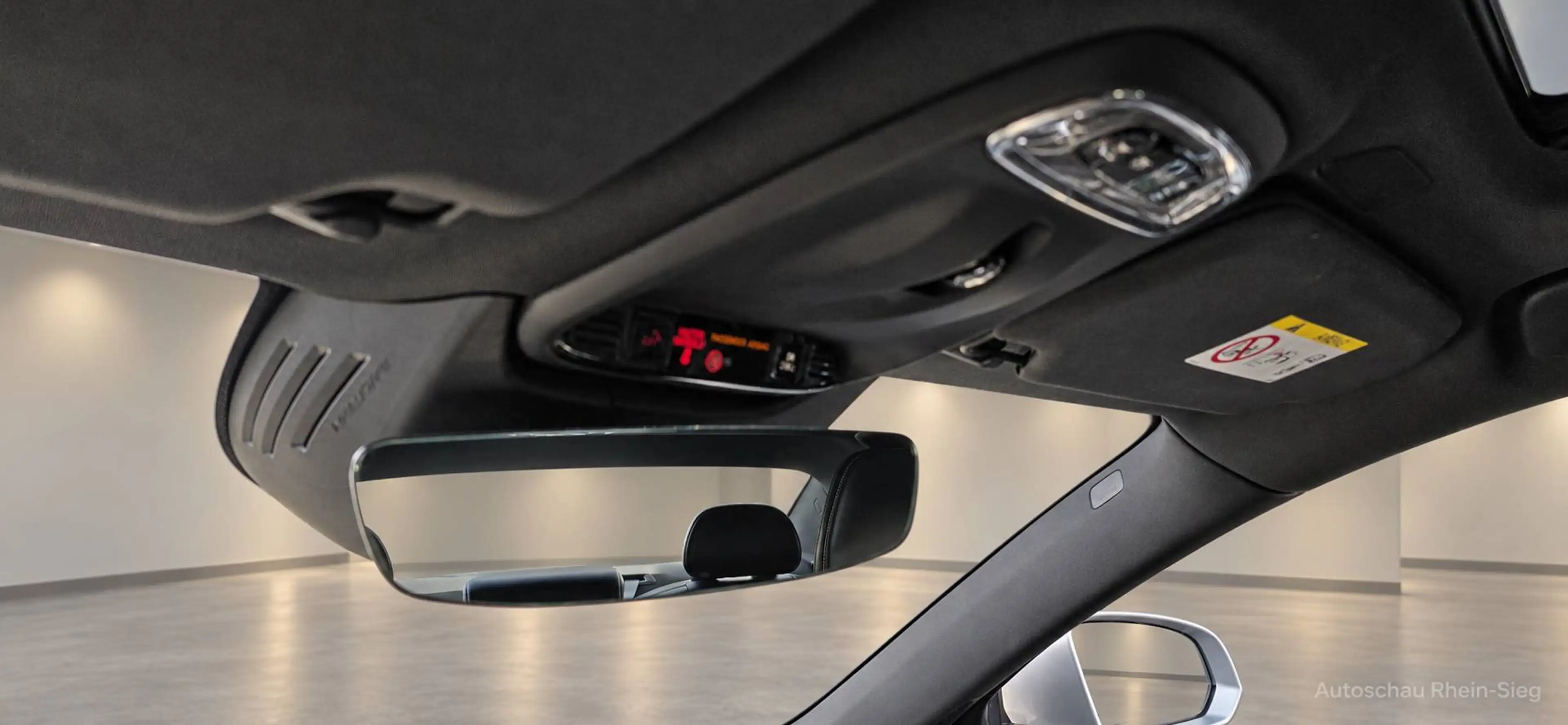 Volvo S90 R Design — photo 12