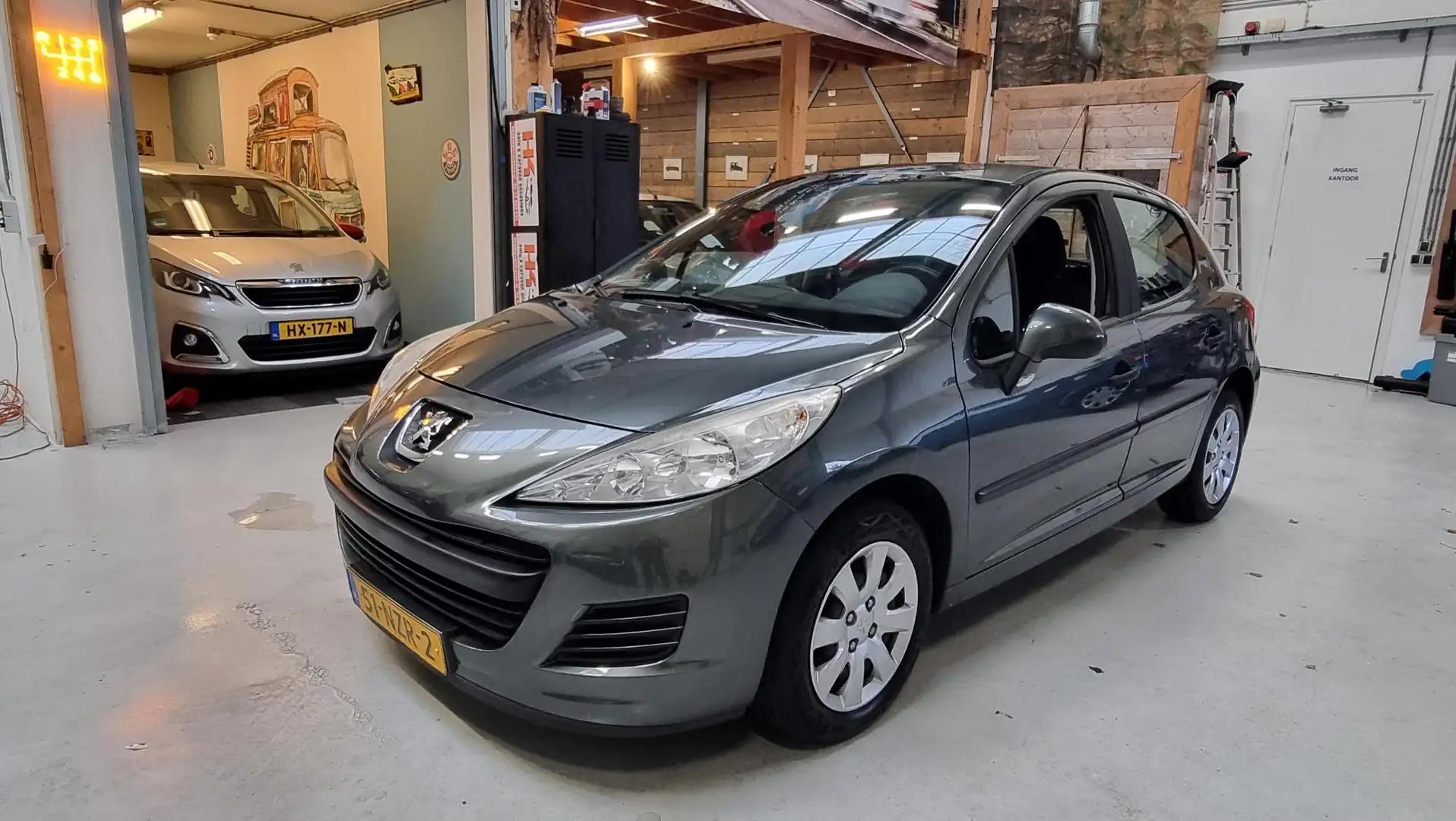 Peugeot 207 1.4 Acces Airco, Cruisecontrole, 5drs, Trekhaak Grau - 1