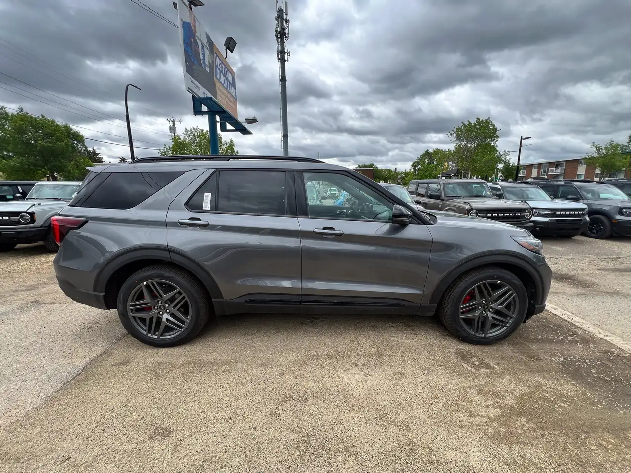 Ford Explorer photo Ford Explorer