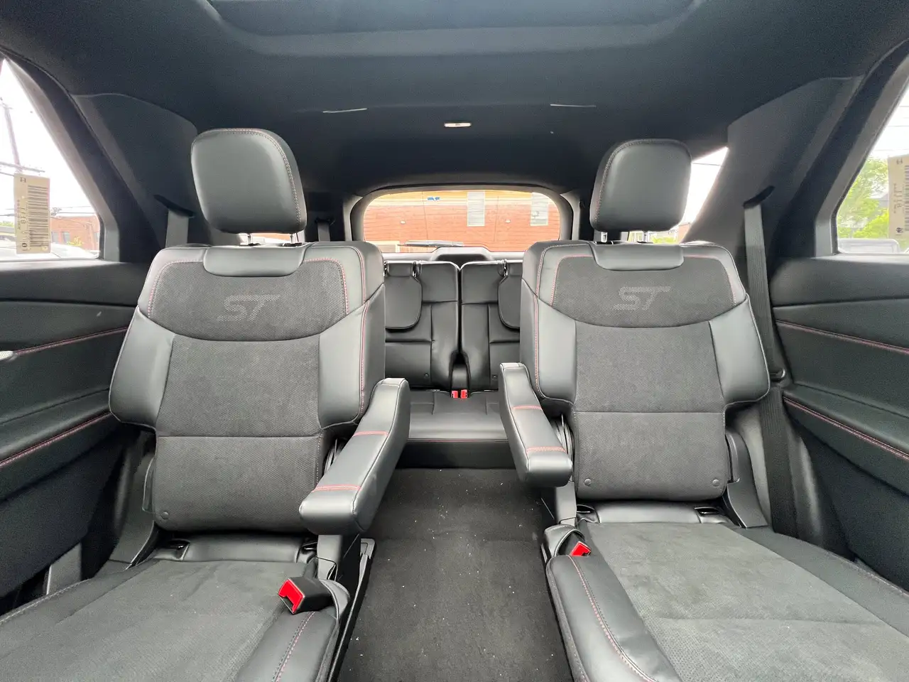 Ford Explorer photo Ford Explorer