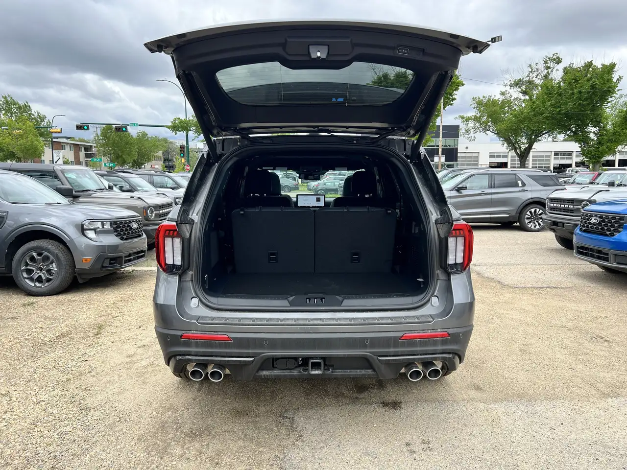Ford Explorer photo Ford Explorer