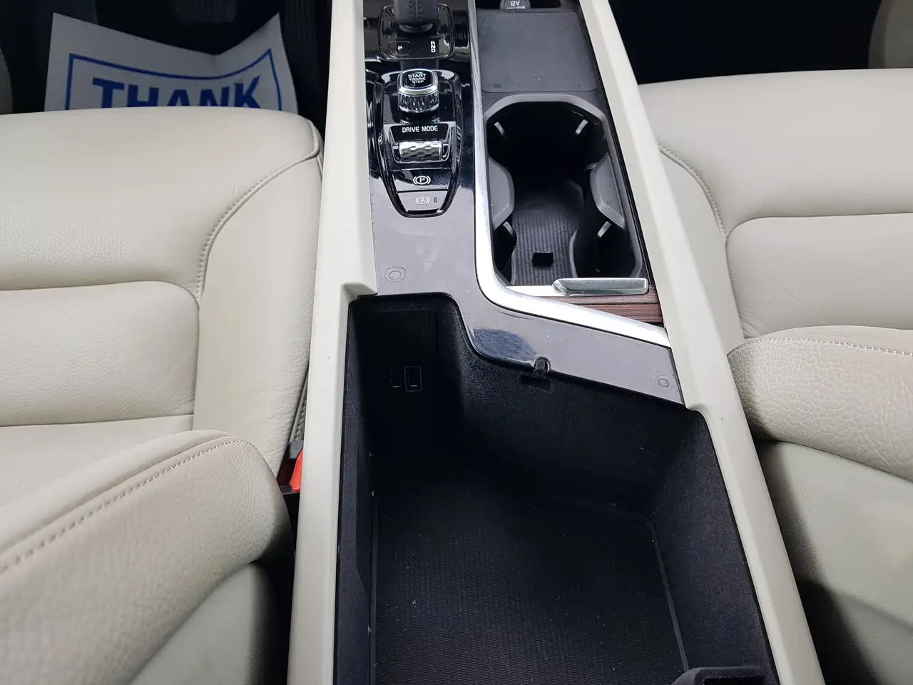Volvo XC60 снимка Volvo XC60
