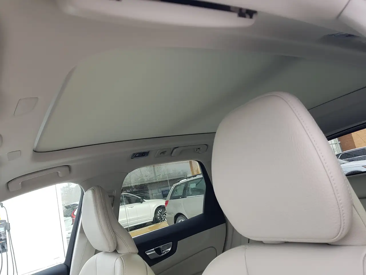 Volvo XC60 снимка Volvo XC60