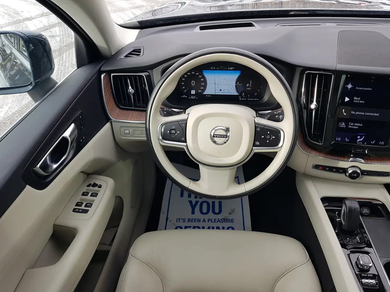 Volvo XC60 снимка Volvo XC60