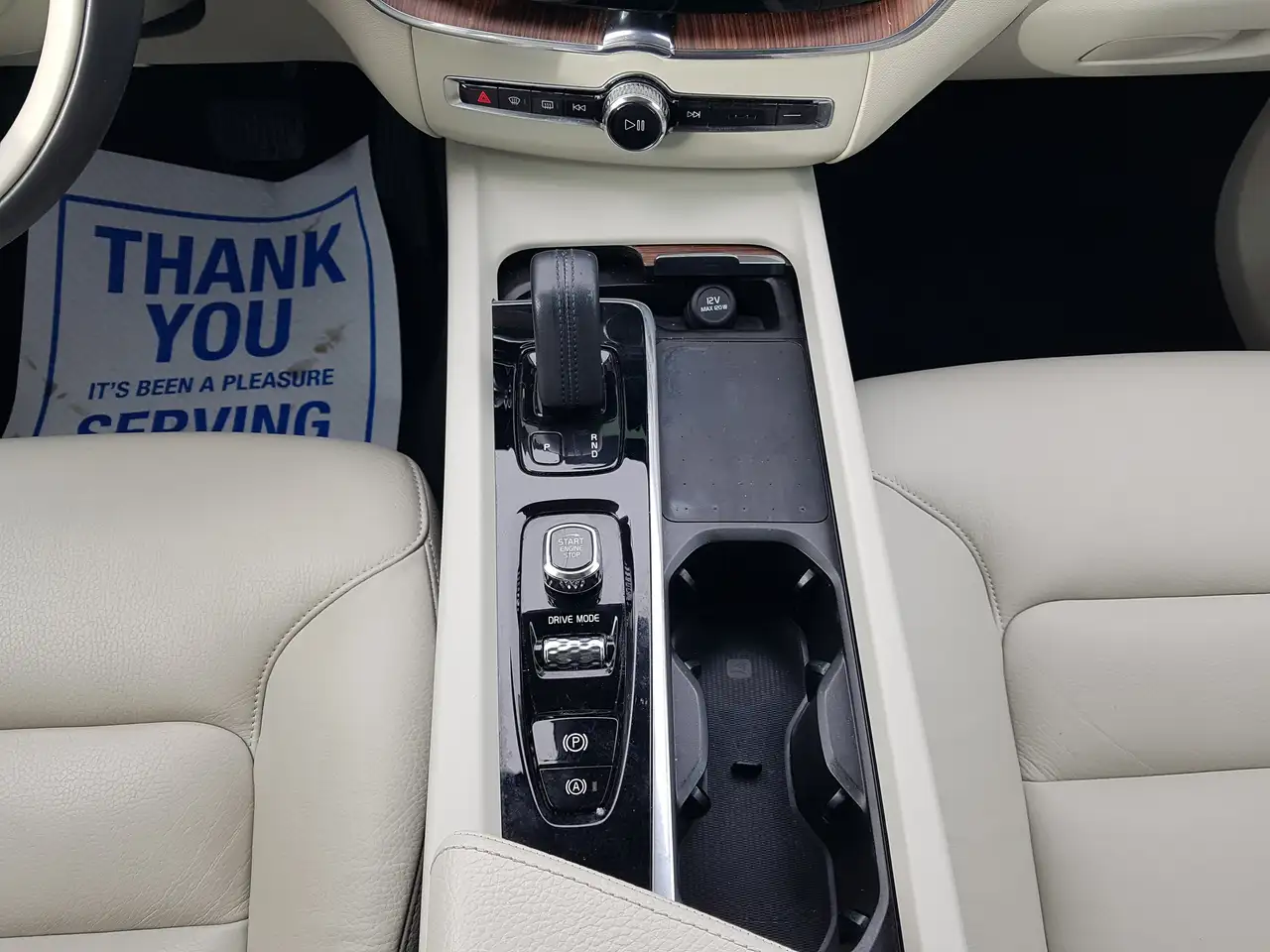 Volvo XC60 снимка Volvo XC60