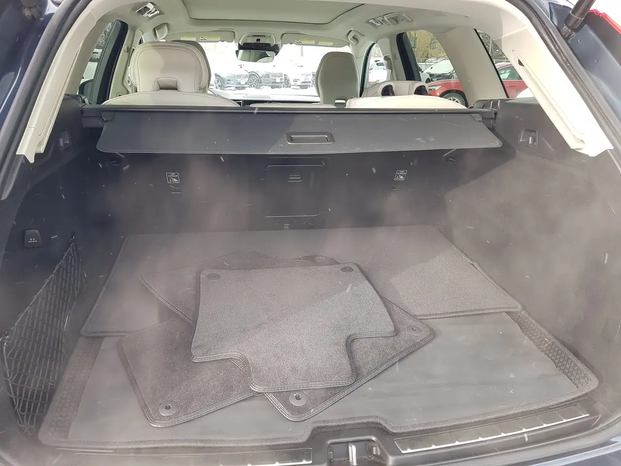 Volvo XC60 снимка Volvo XC60