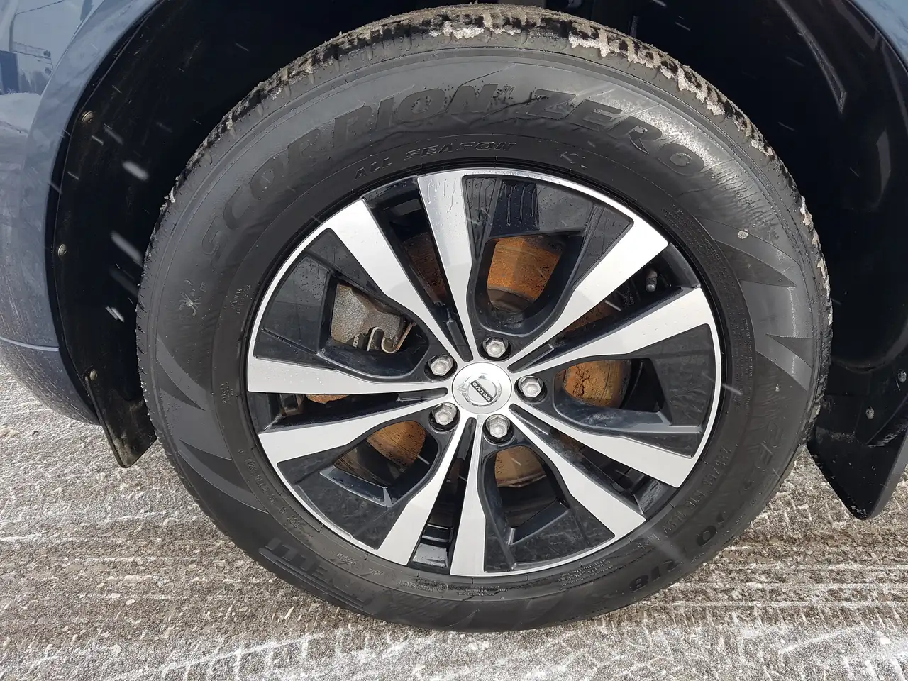 Volvo XC60 снимка Volvo XC60