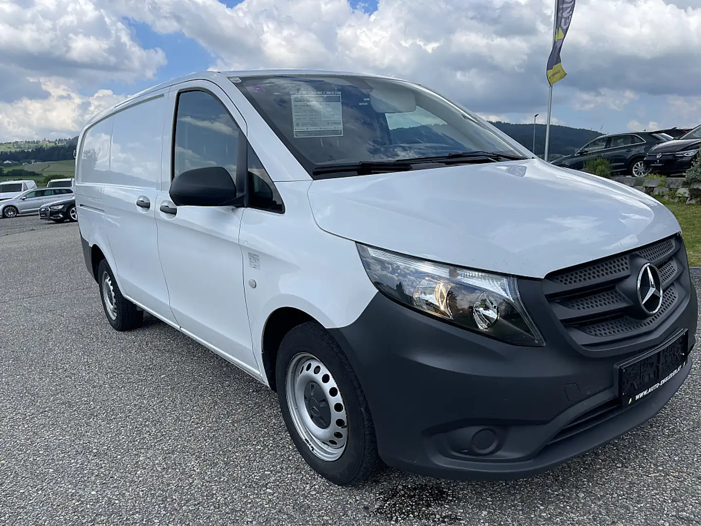 Mercedes-Benz Vito Vito 111 CDI lang Weiß - 2