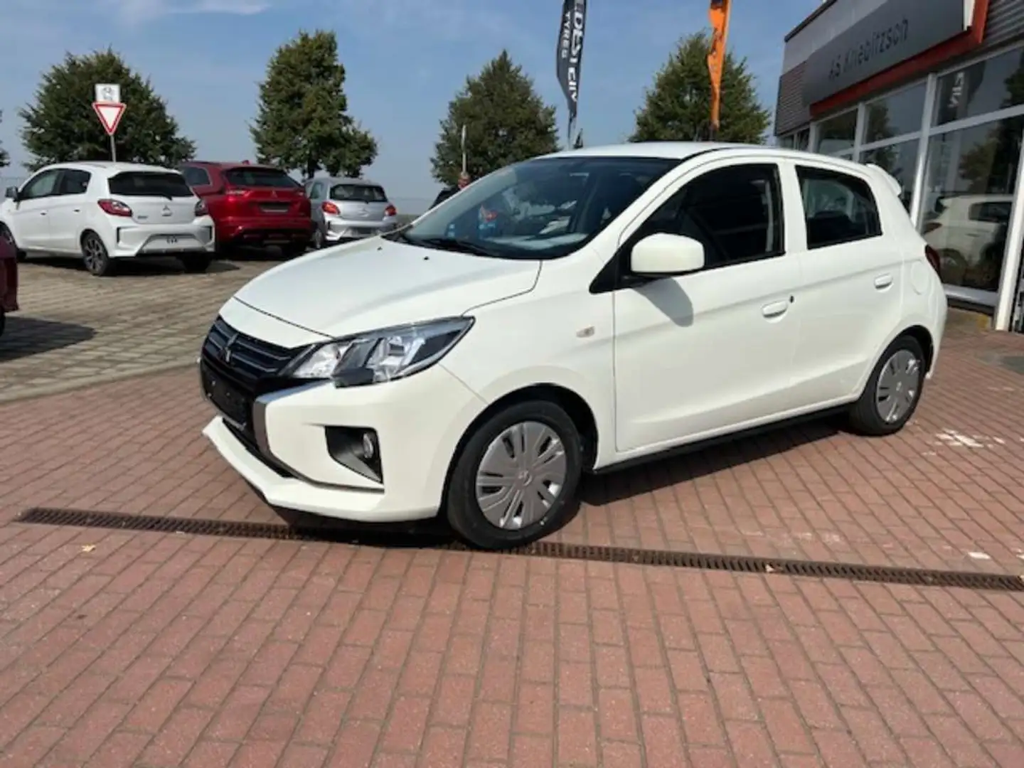Mitsubishi Space Star Select 1.2 Klima LED ZV Weiß - 1