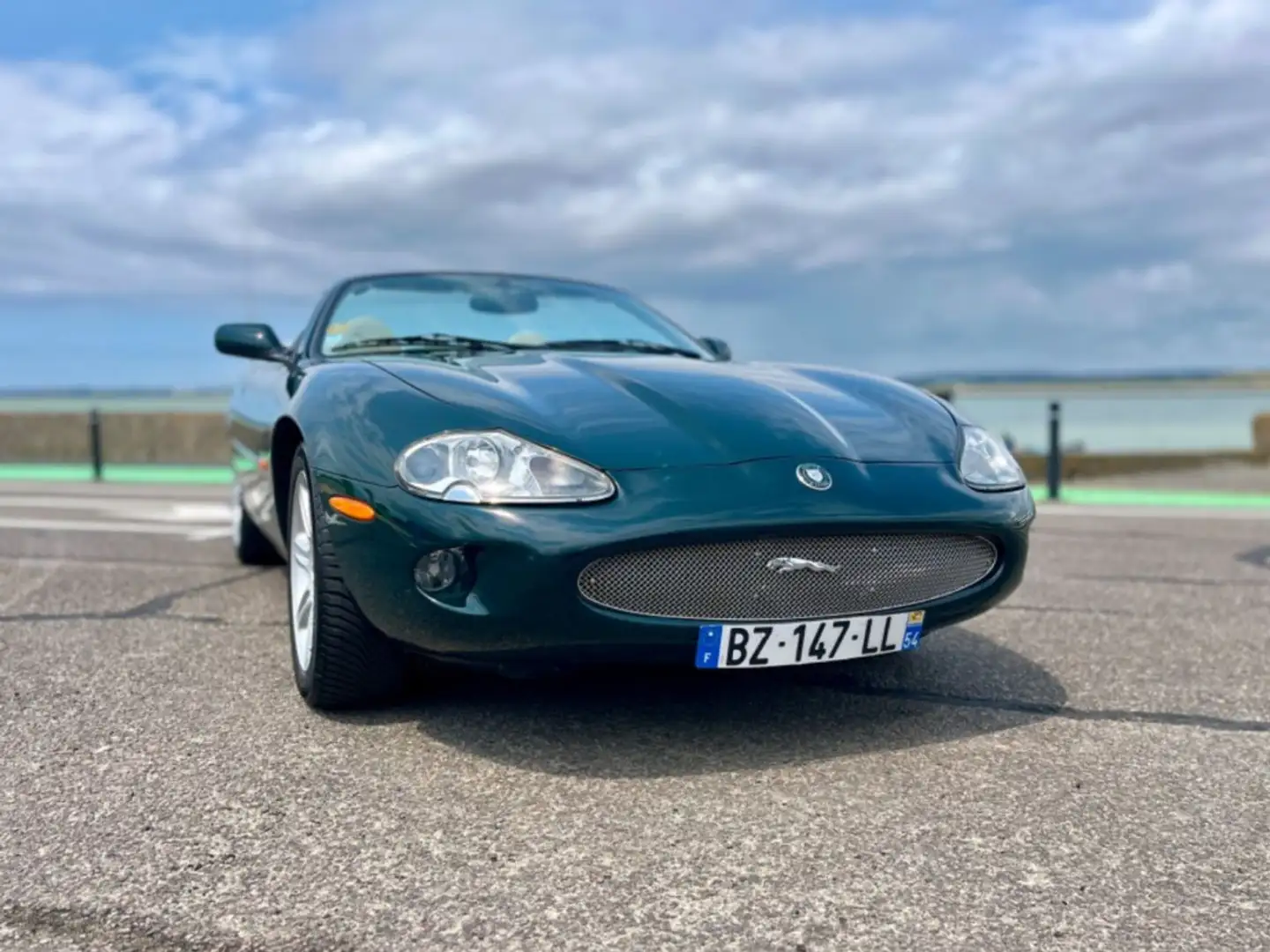 Jaguar XK8 Convertible - 2