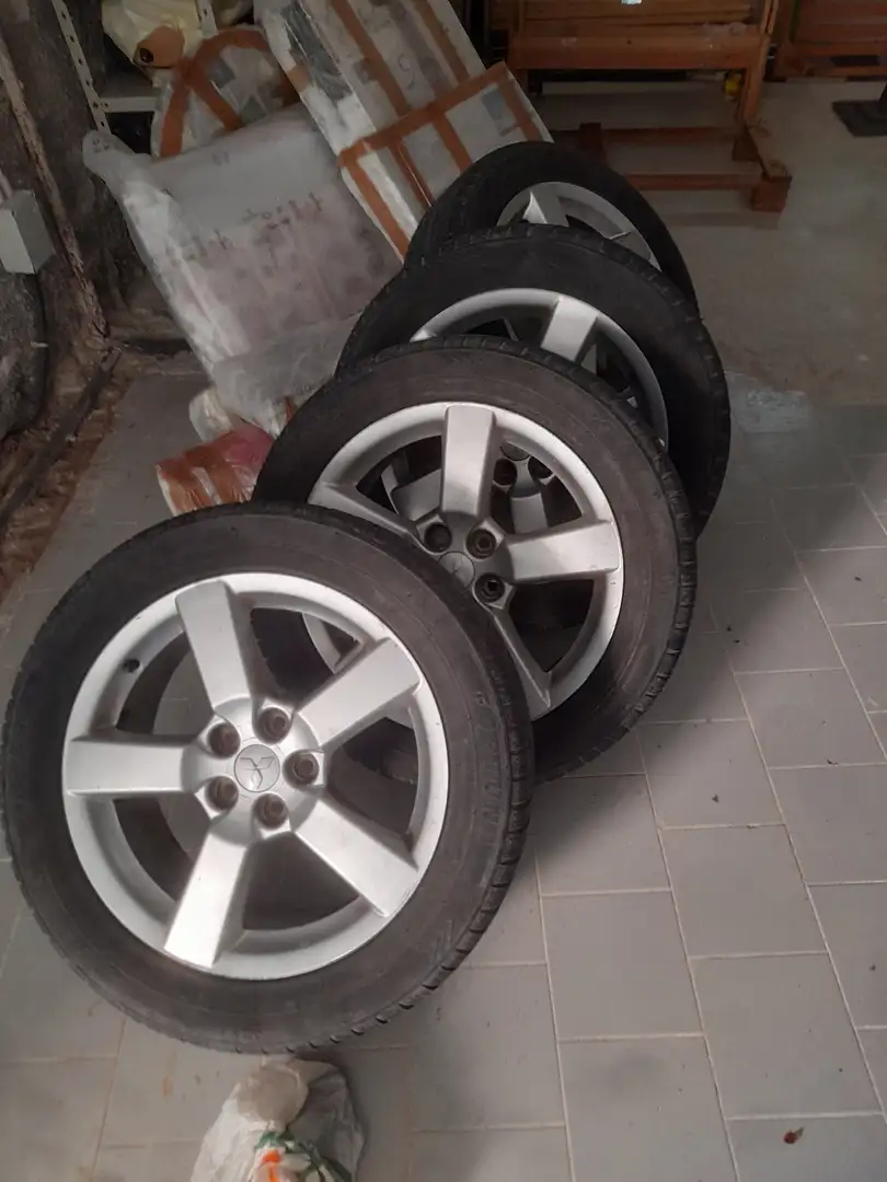 Mitsubishi Outlander 2.0 7 posti - 2