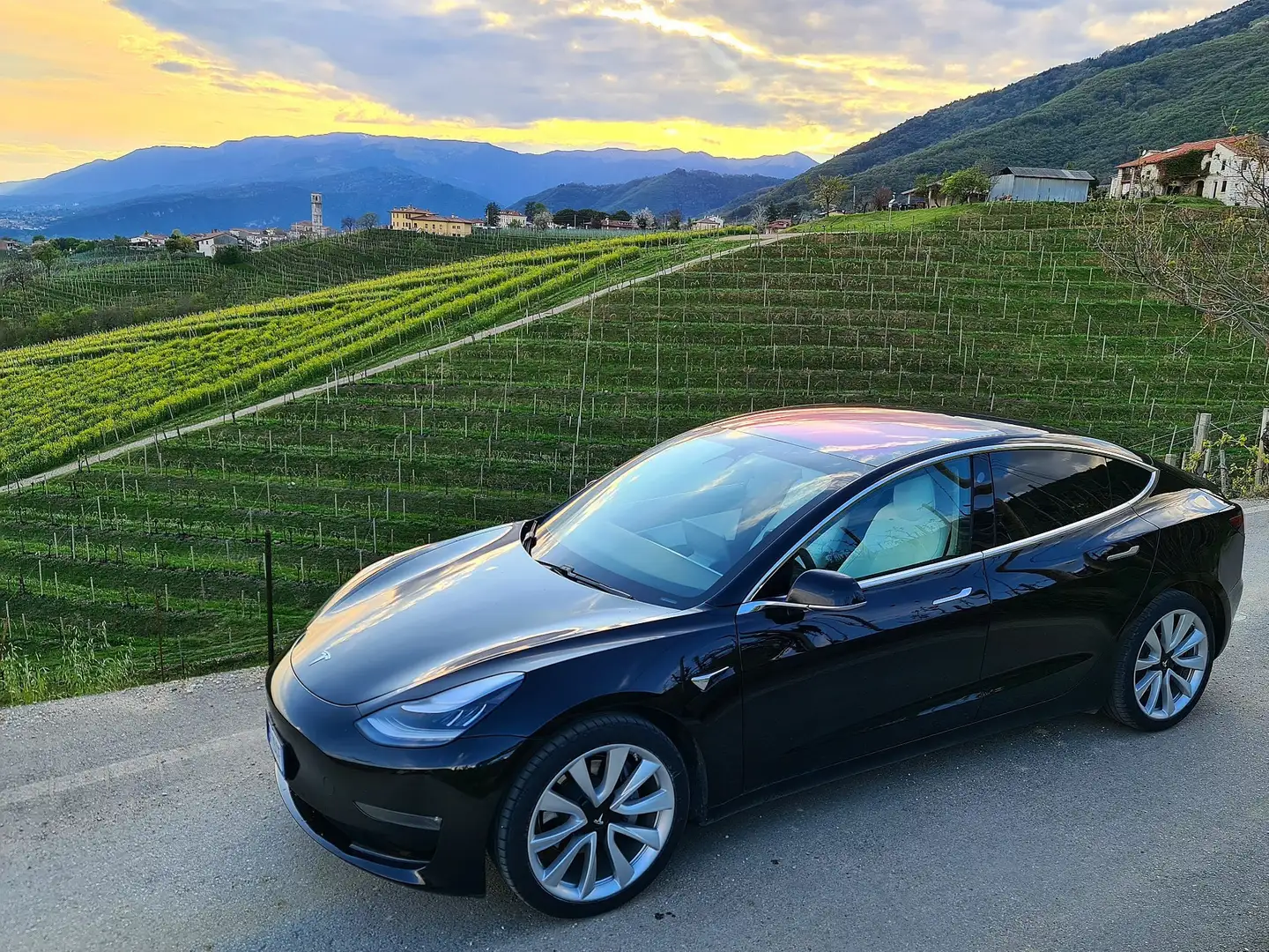 Tesla Model 3 Long Range - TUTTI GLI EXTRA IN DESCRIZIONE Nero - 1