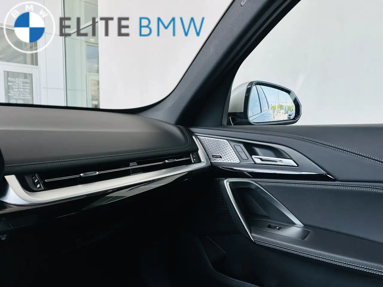 BMW X1 снимка BMW X1