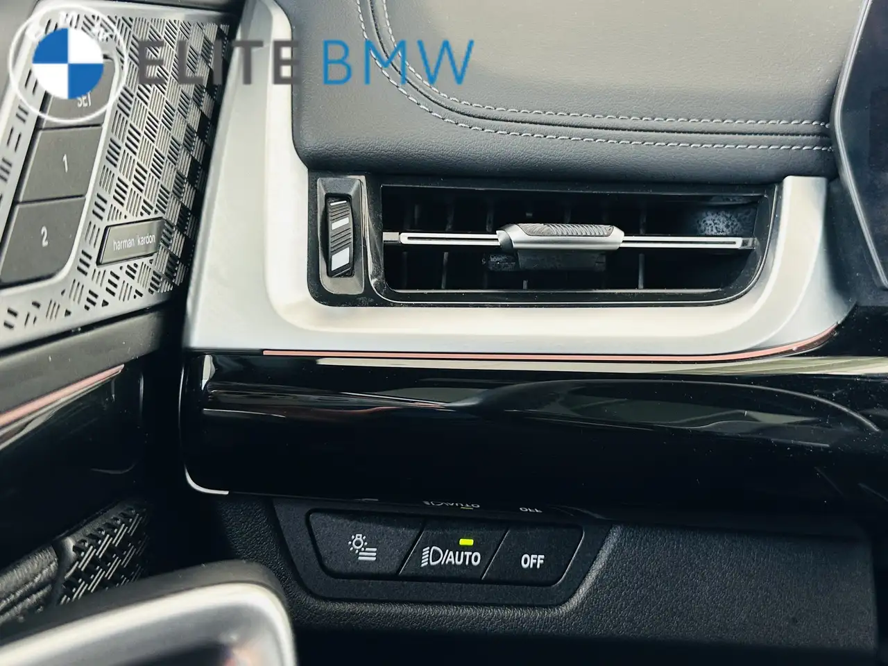 BMW X1 снимка BMW X1