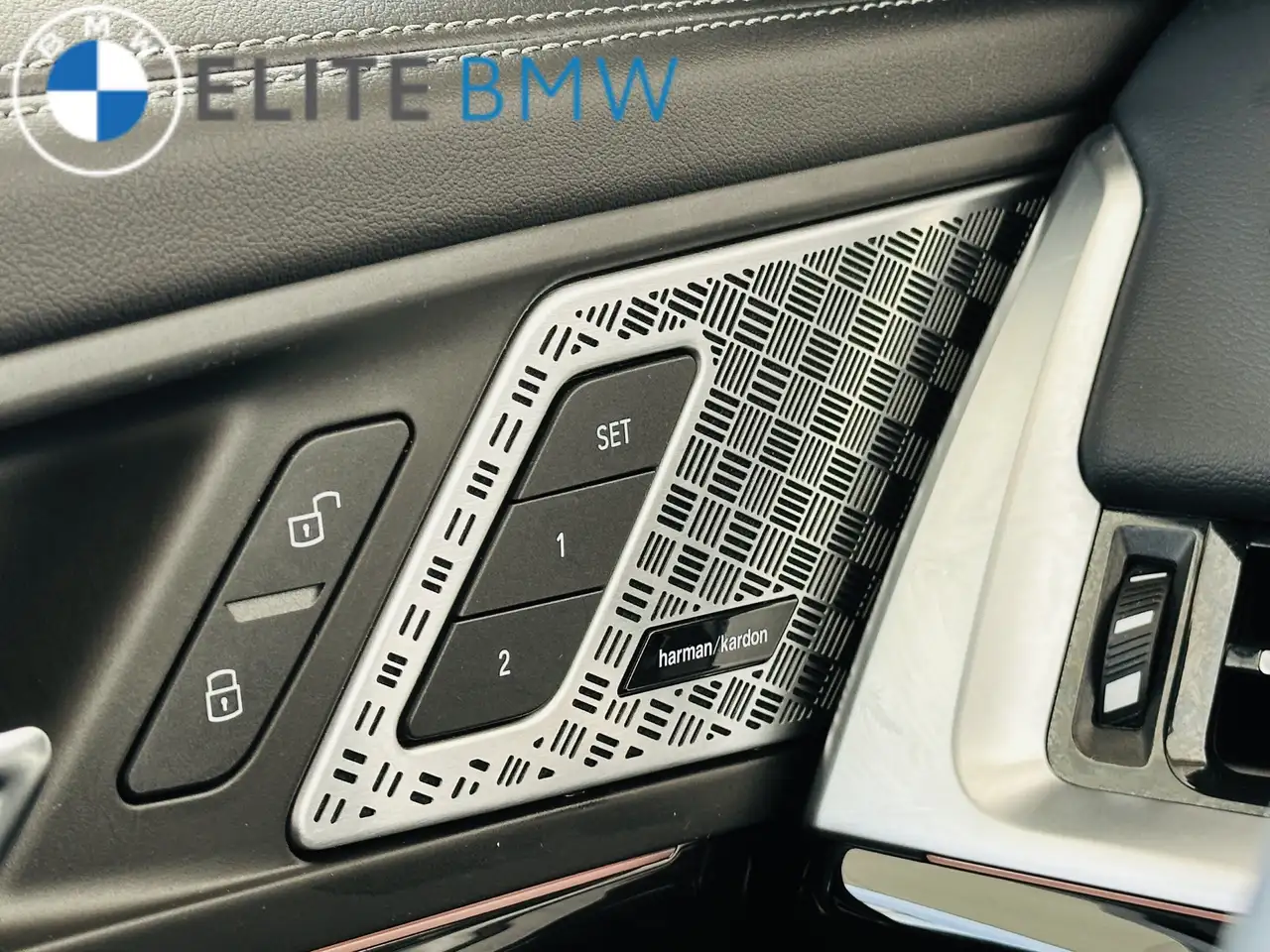 BMW X1 снимка BMW X1