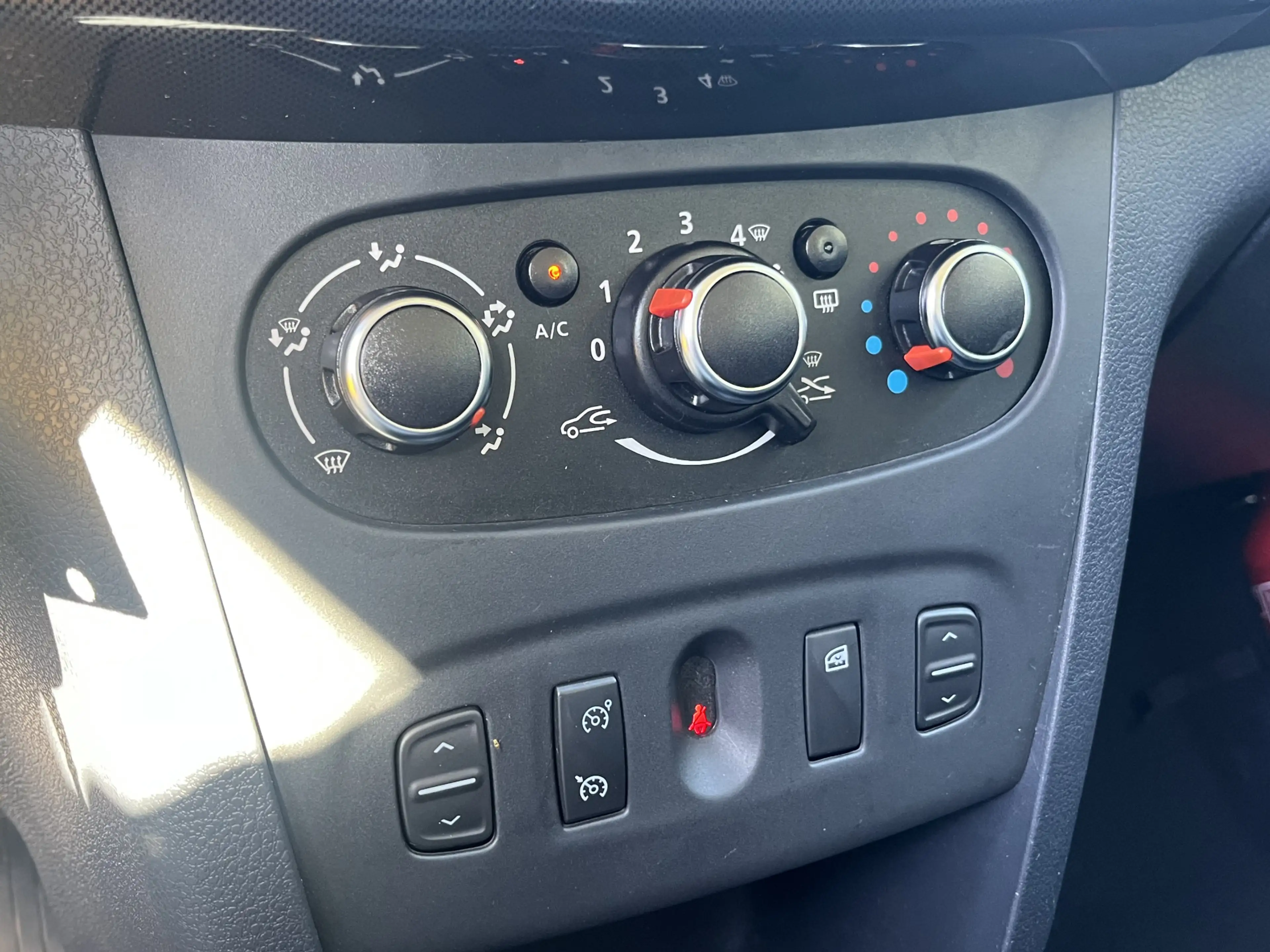 Dacia Sandero Stepway 0.9 TCe / Camera / Parkeerhulp A / Cruise — photo 16