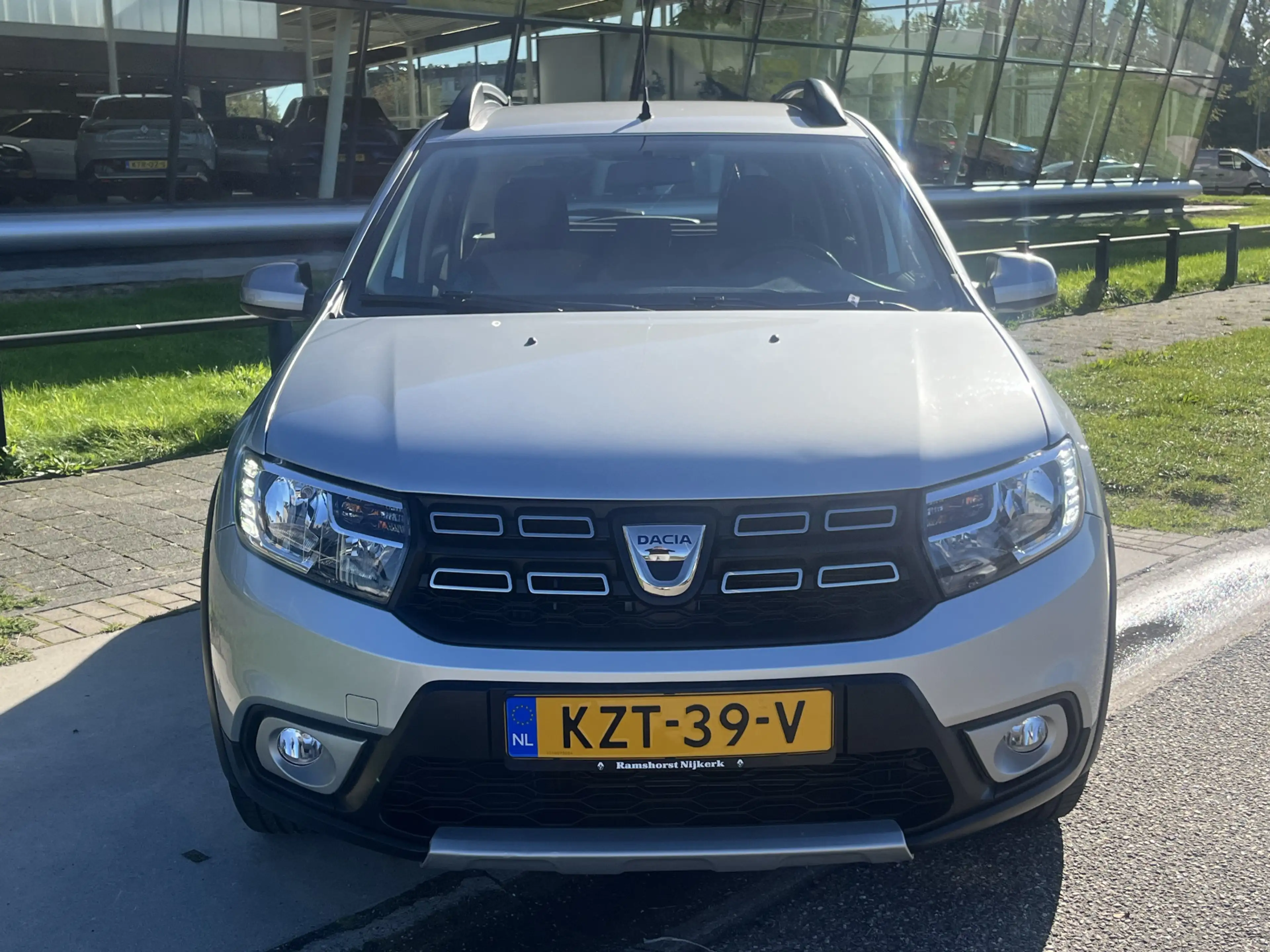 Dacia Sandero Stepway 0.9 TCe / Camera / Parkeerhulp A / Cruise — photo 10