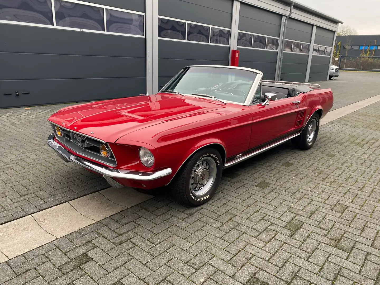Ford Mustang GTA Cabrio, S-Code, 390ci V8 BigBlock, Top-Zustand Rot - 1