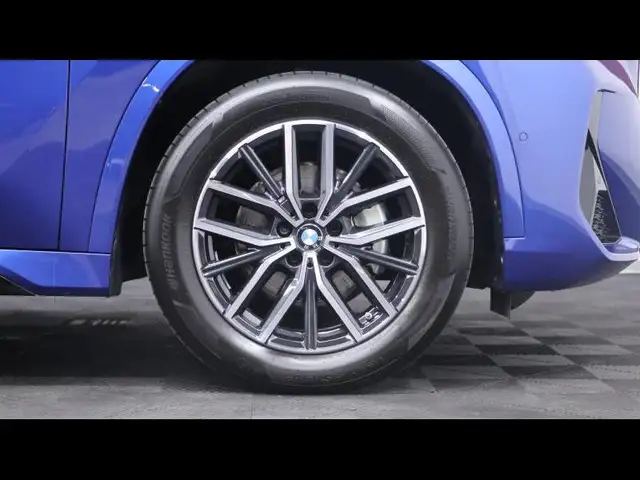BMW X1 view 9