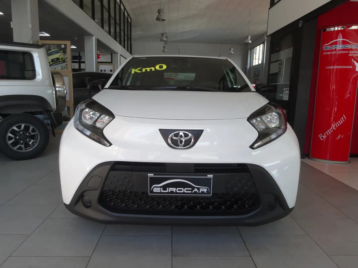 Toyota Aygo X 1.0 Active 72cv Km 0  "10 Unità" Bianco - 1