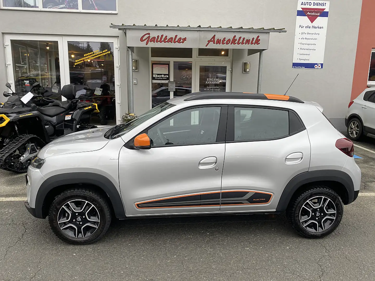 Dacia Spring Comfort Plus Silber - 2