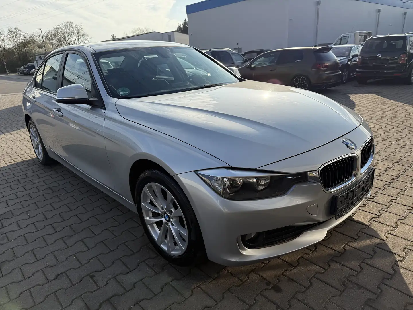 BMW 318 318 d Tüv 08/2025 Grau - 2