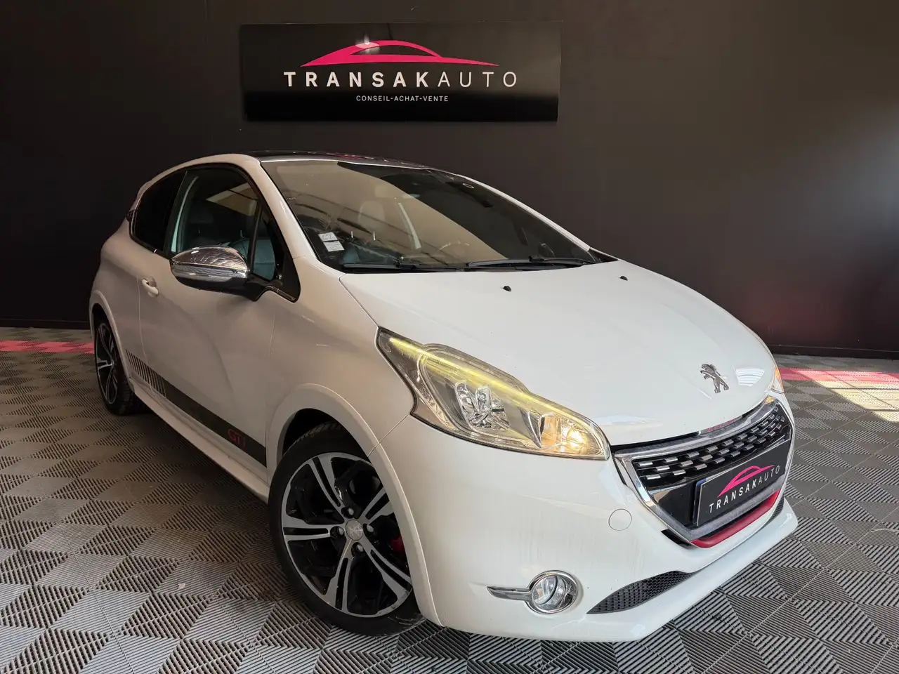Peugeot 208 1.6 THP 200ch BVM6 GTi