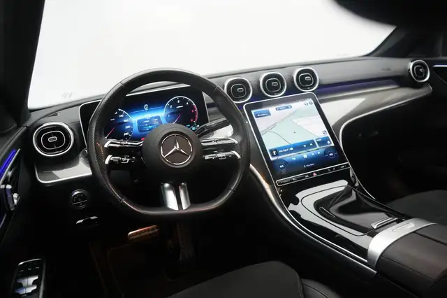 Mercedes-Benz 220 view 14