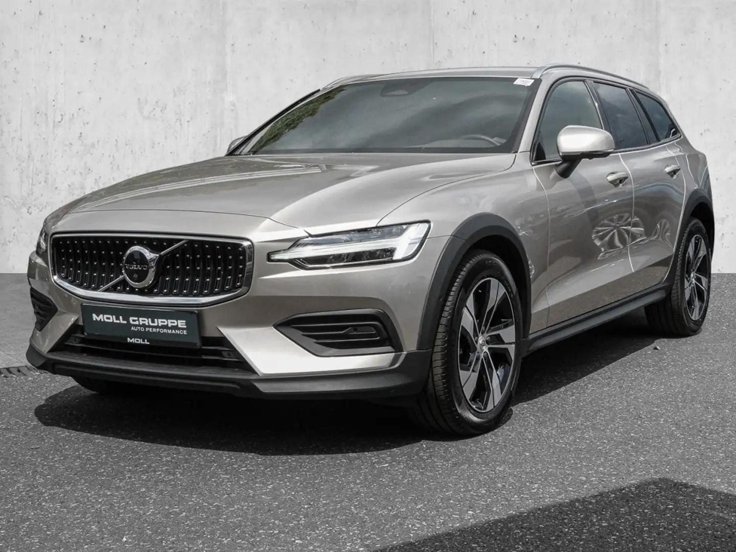 Volvo V60 Cross Country B4 AWD Plus ACC LED - 2