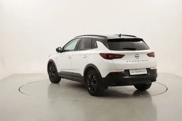 Opel Grandland X view 3