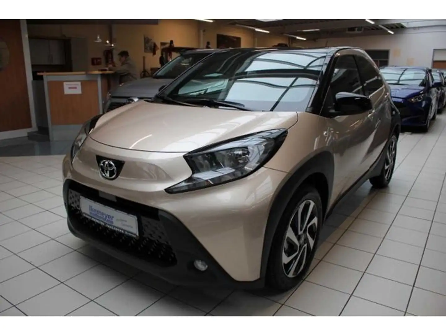 Toyota Aygo X Team D Sitzheizung Alu Rückfahrkamera Tem Beige - 1