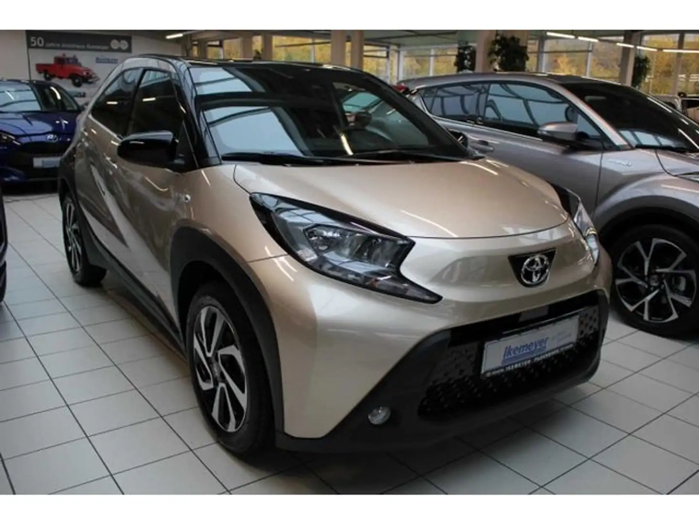 Toyota Aygo X Team D Sitzheizung Alu Rückfahrkamera Tem Beige - 2