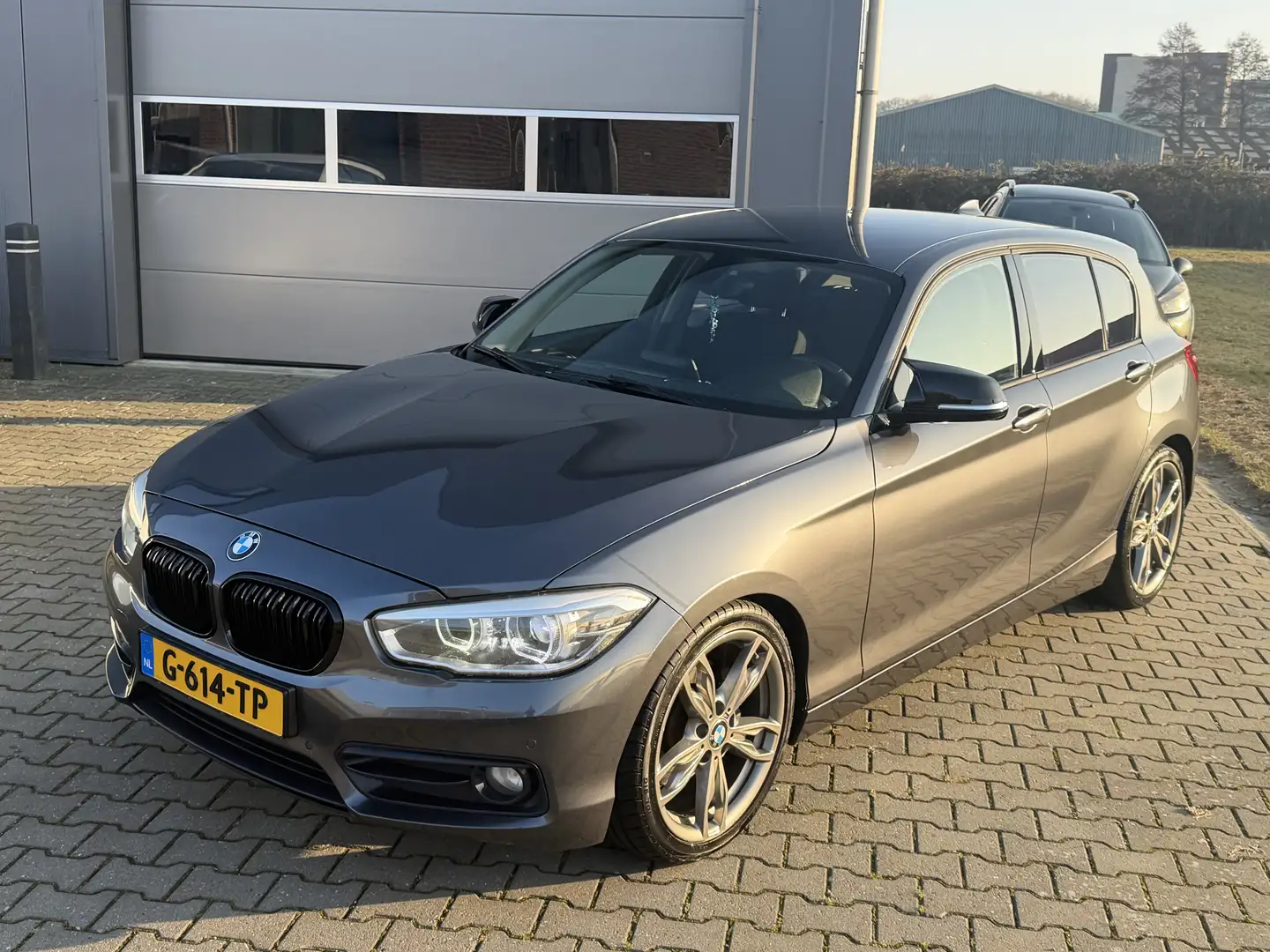 BMW 125 Sport Grau - 1